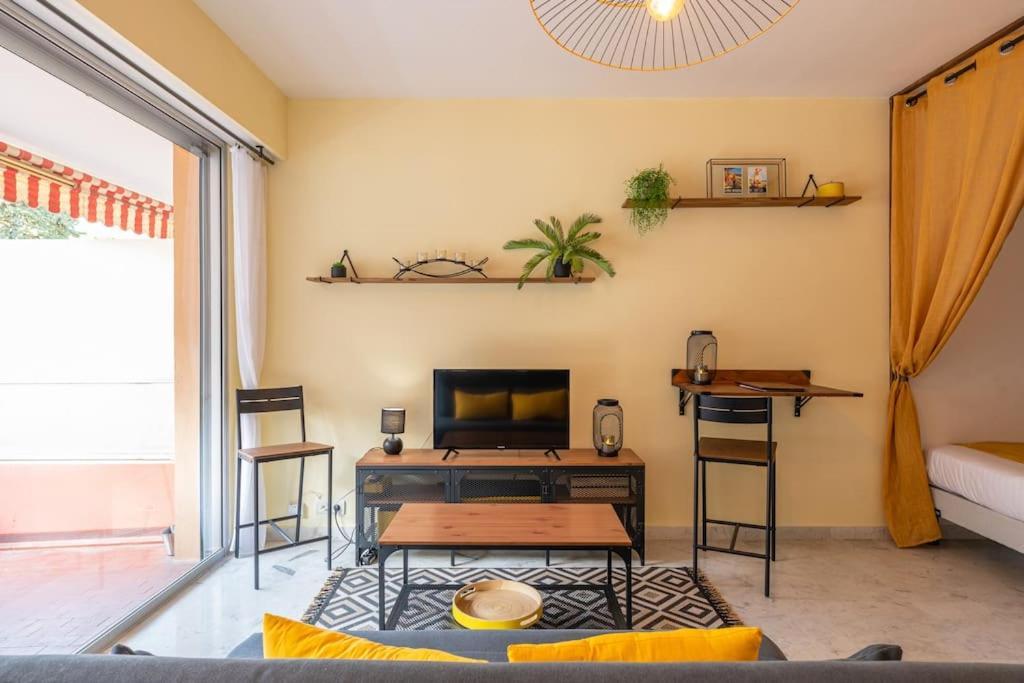 Appartement Cosy Pres Des Palaces Mentonnais Menton